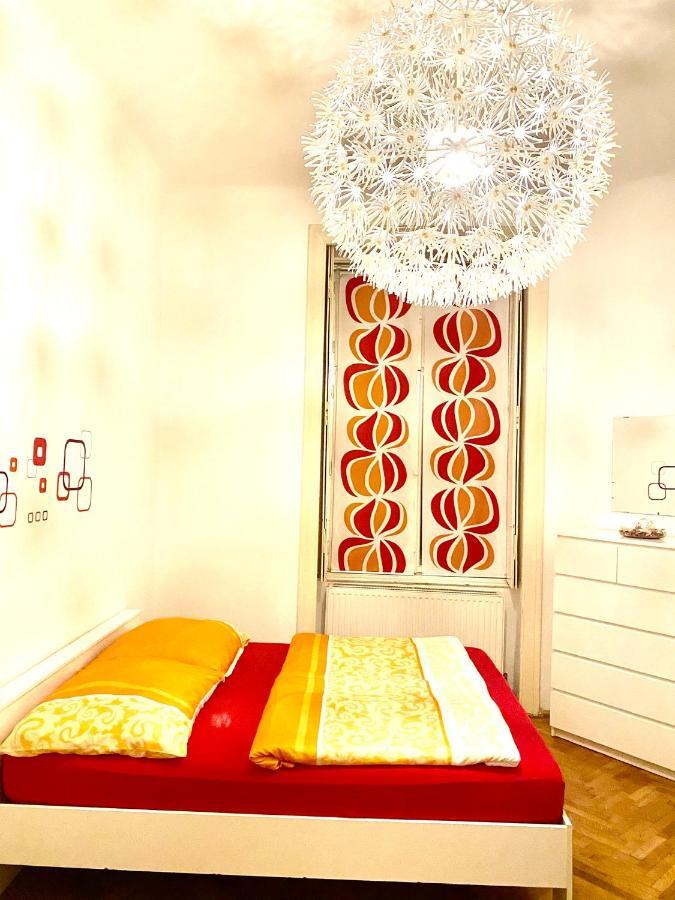 Apartment Opera 1 Виена Екстериор снимка
